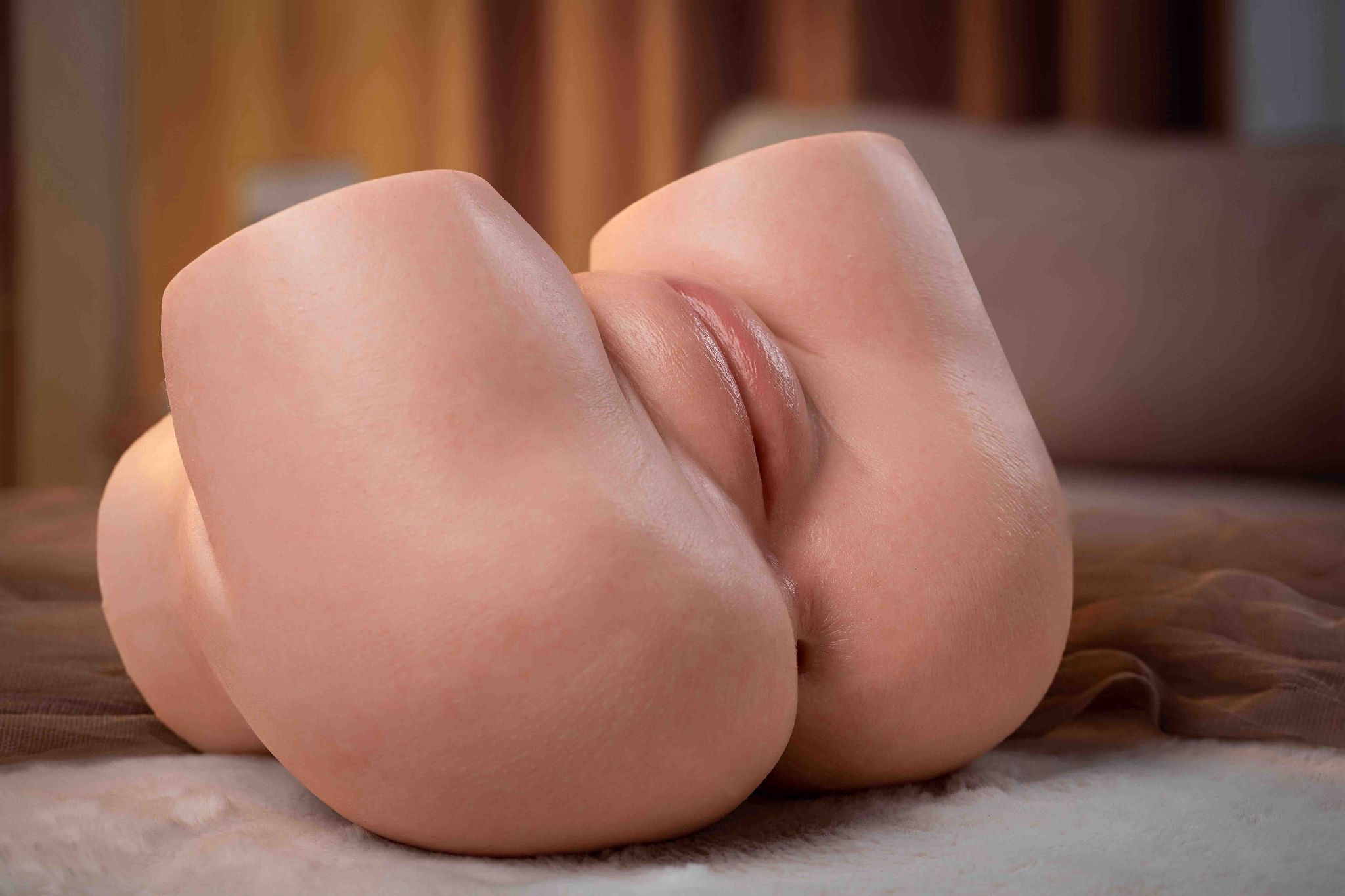 picket-pussy-lifelike-design