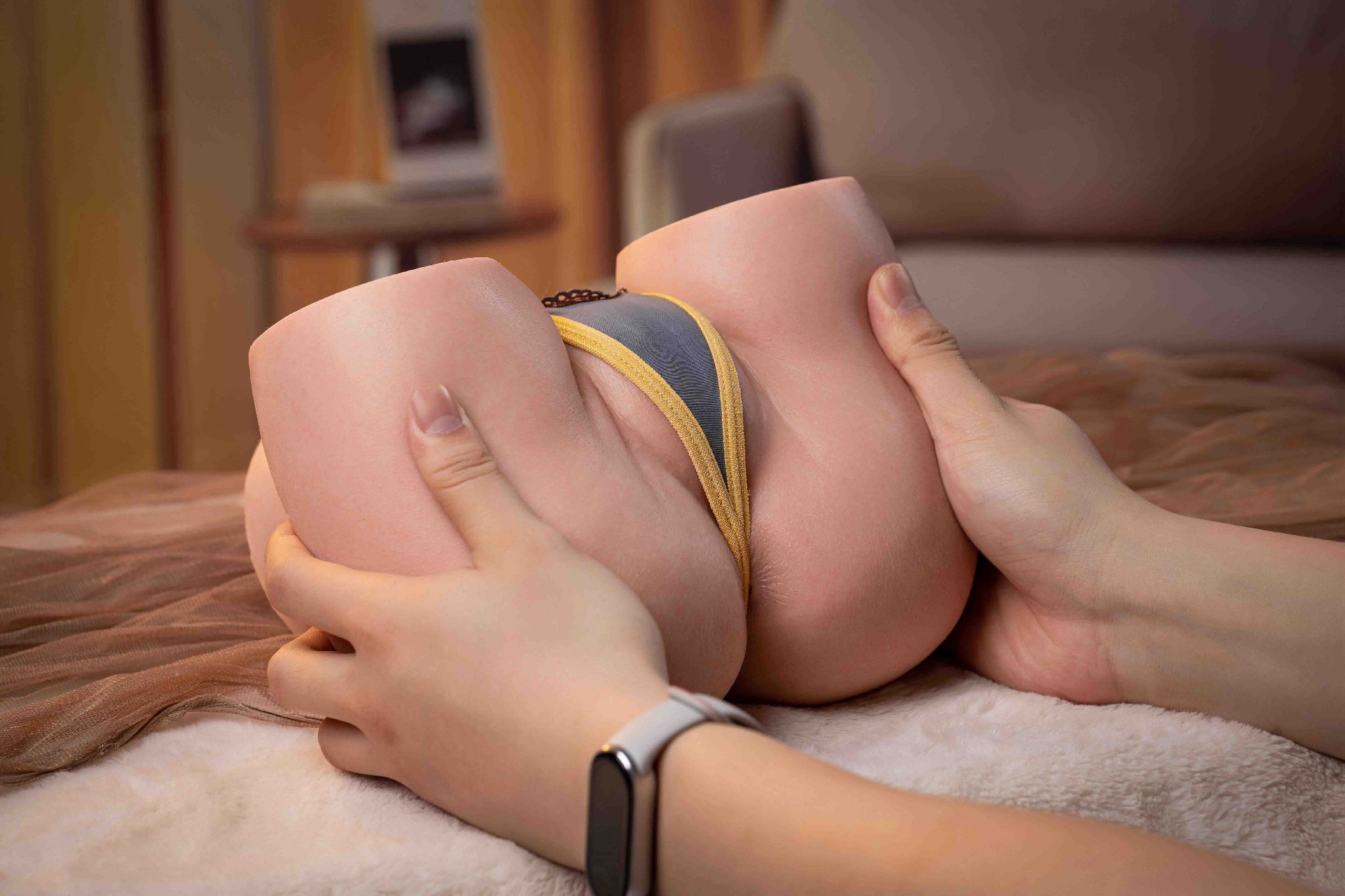 realistic-picket-pussy-silicone-hip